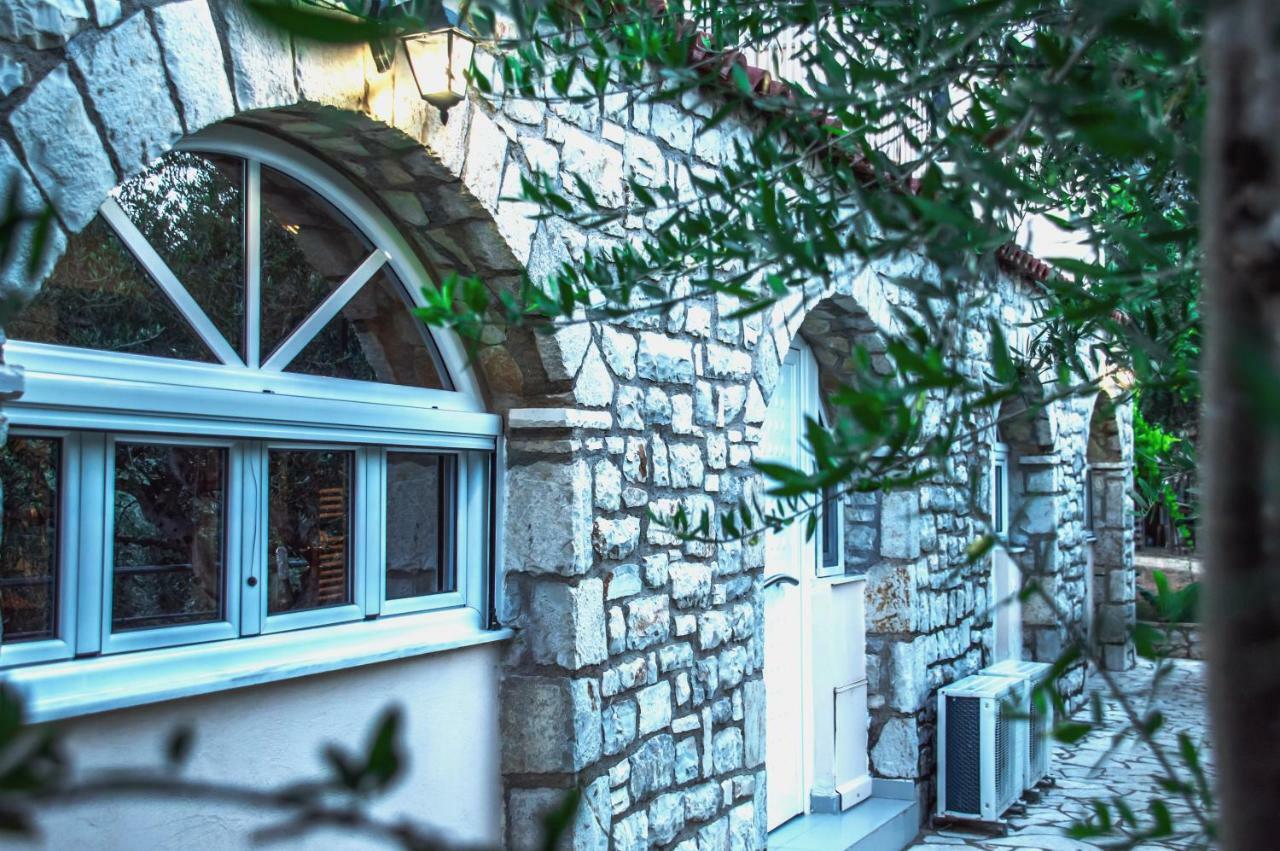 Kamares Suites Kalamata Exterior foto